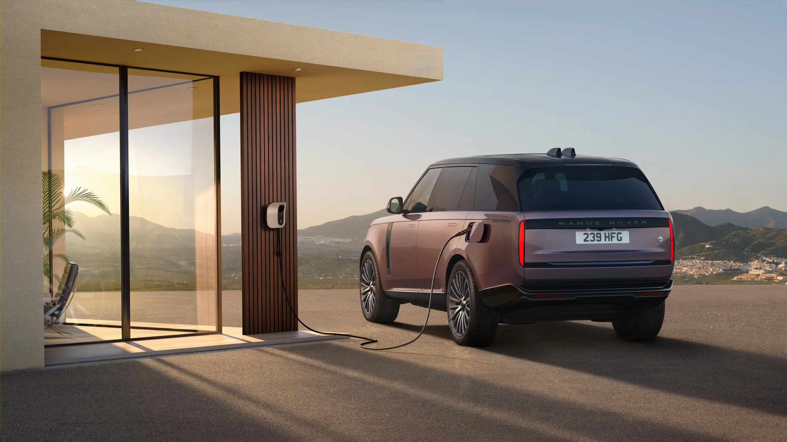 Range Rover Electric: l’iconico SUV di lusso entra nell’era elettrica