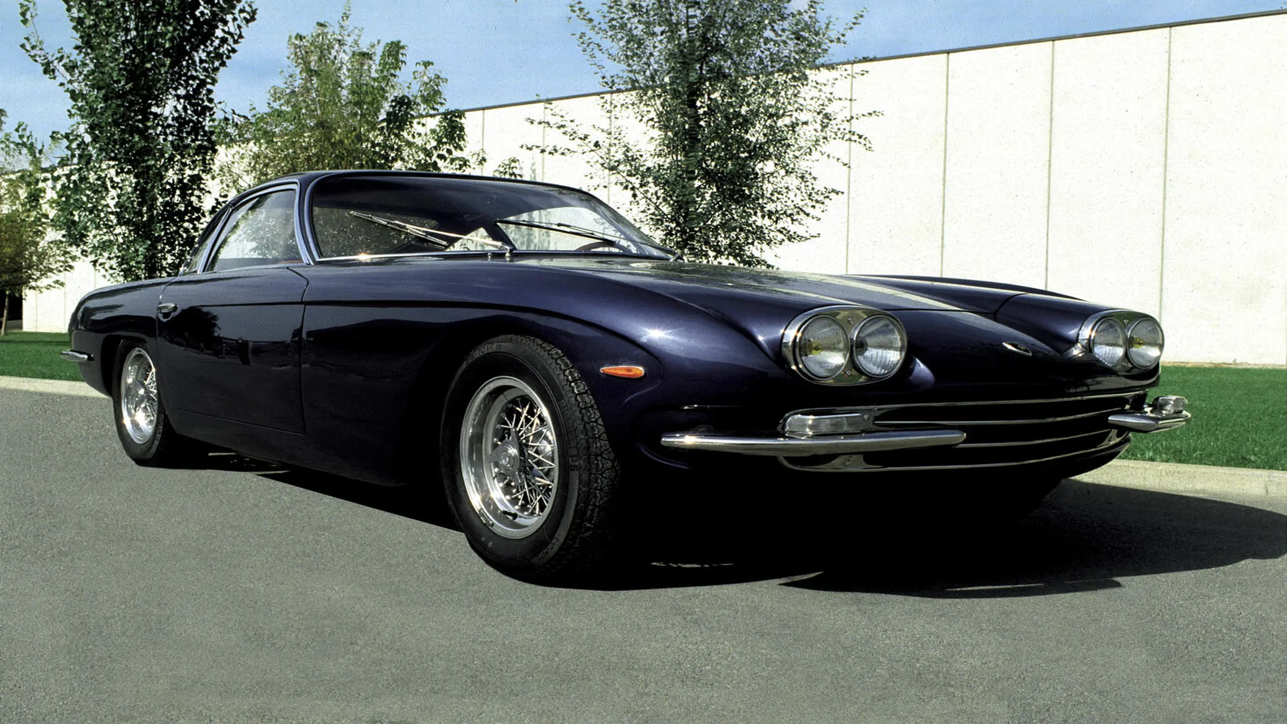 Lamborghini 400 GT : 60 ans d’une icône V12 révélée à Genève Lamborghini 400 GT : 60 ans d’une icône V12 révélée à Genève