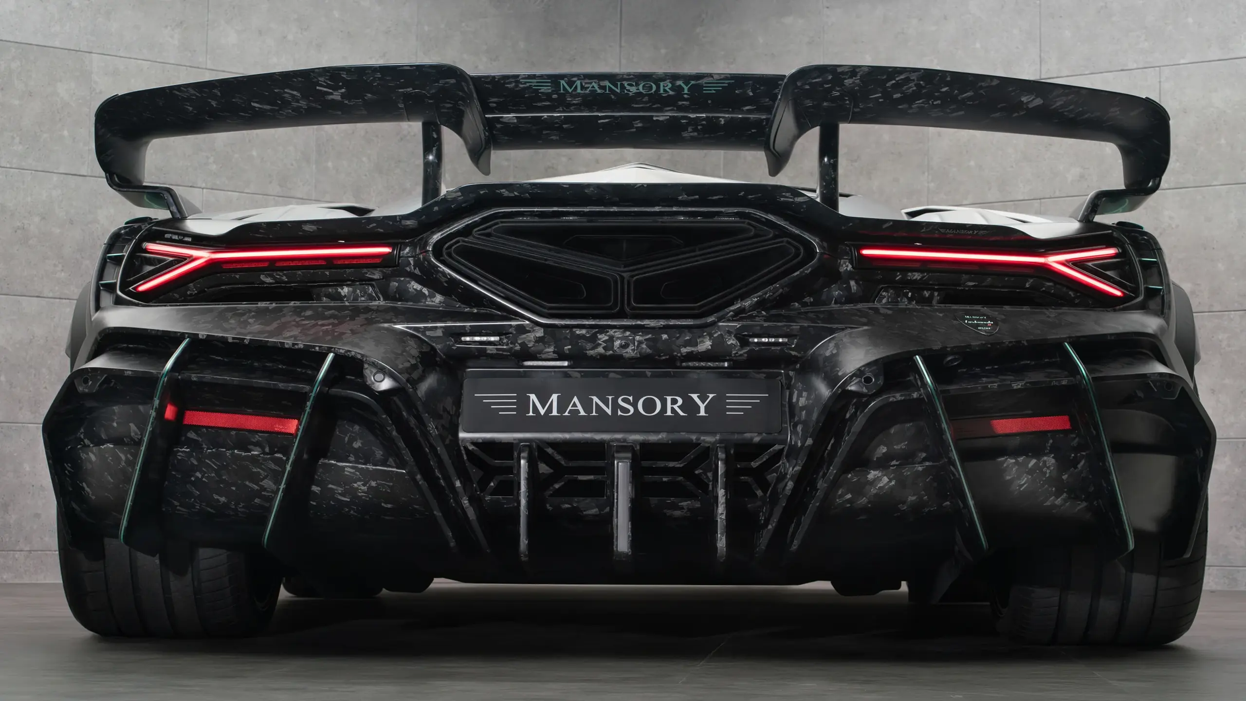 MANSORY Carbonado X : l'excès forgé dans le carbone au-delà du seuil des 1 000 chevaux