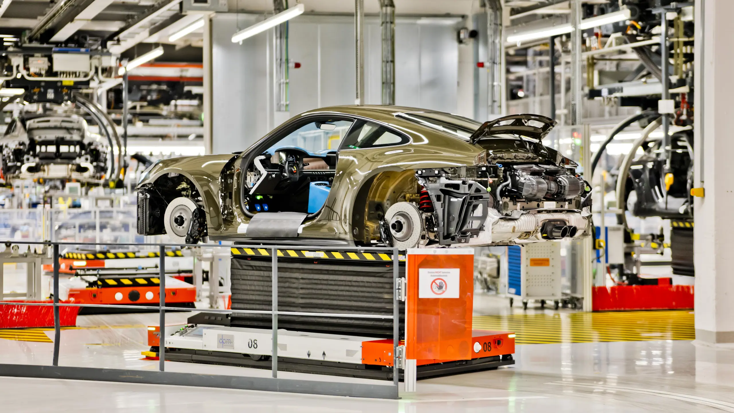 Porsche 911 GT3 Bergsport : l’art de l’exclusivité entre technologie et savoir-faire artisanal Porsche 911 GT3 Bergsport : l’art de l’exclusivité entre technologie et savoir-faire artisanal