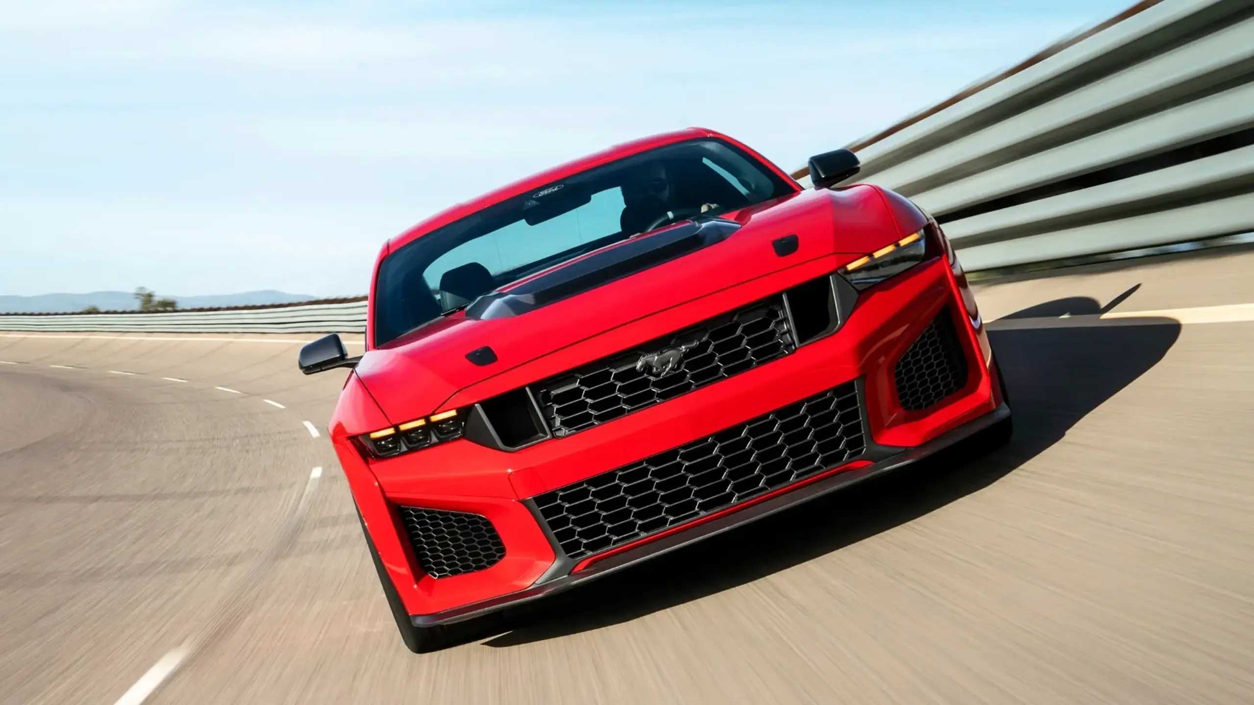 Mustang Dark Horse SC : une ingénierie issue de la course automobile, sans compromis Mustang Dark Horse SC : une ingénierie issue de la course automobile, sans compromis