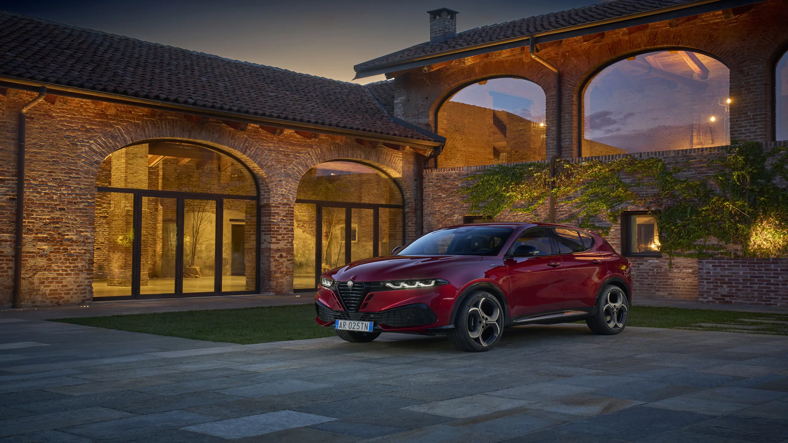 Alfa Romeo Tonale 2026 : l'art du dynamisme réinventé Alfa Romeo Tonale 2026 : l'art du dynamisme réinventé