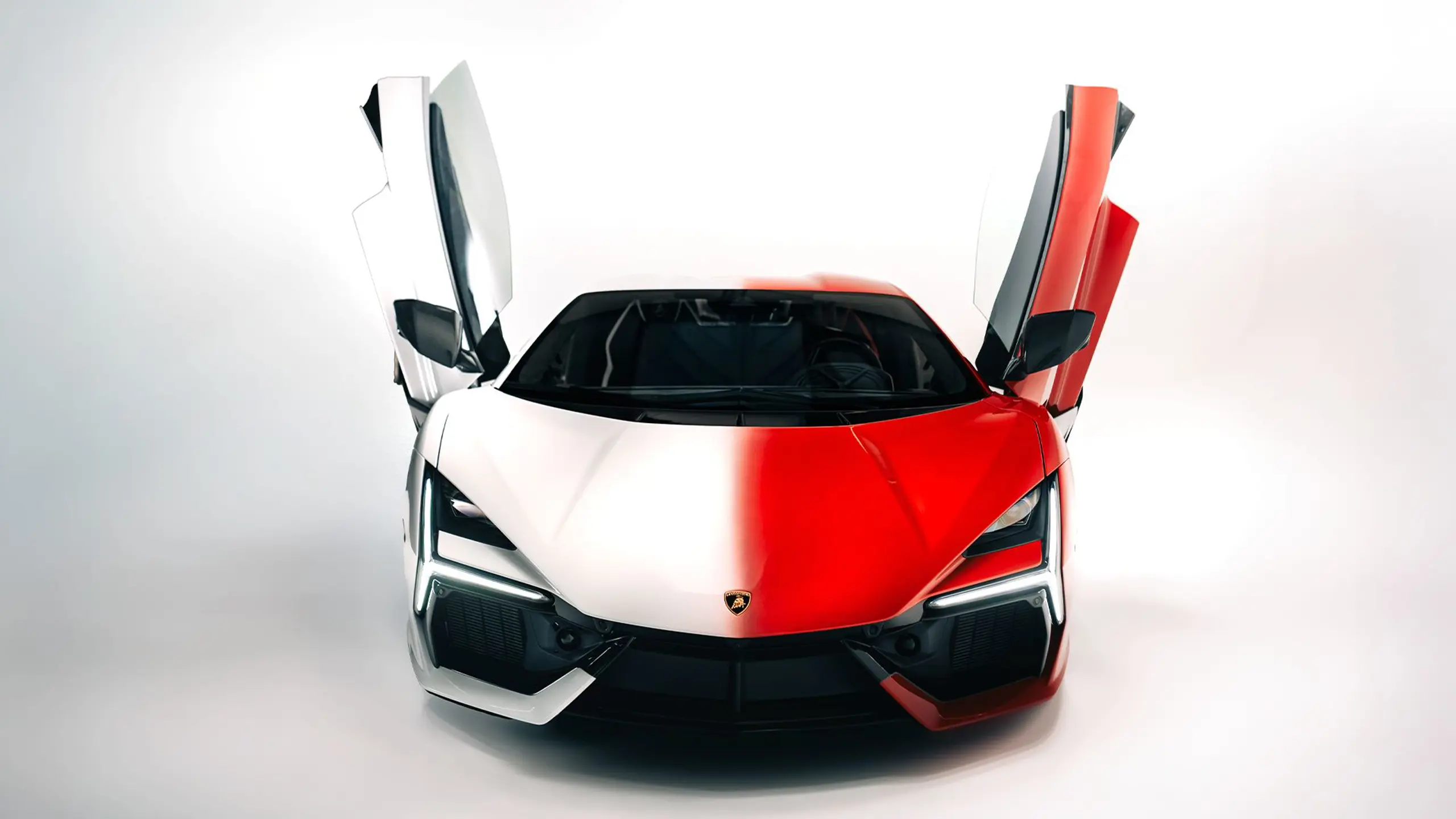 Revuelto Ad Personam : une célébration de la dualité et du design lors du Lamborghini Day Japan 2025 Revuelto Ad Personam : une célébration de la dualité et du design lors du Lamborghini Day Japan 2025