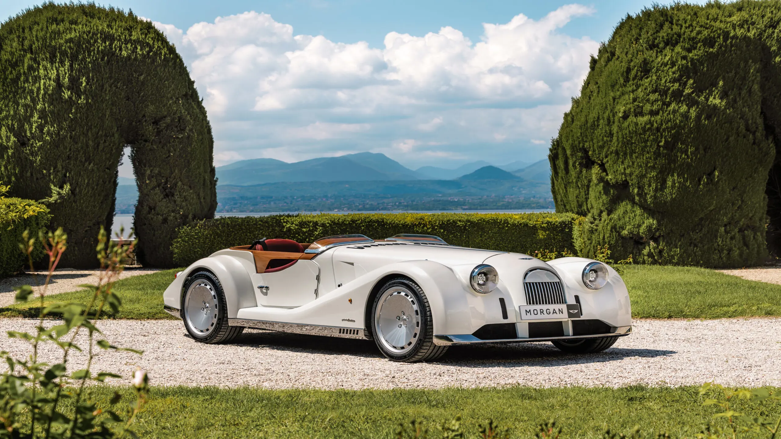 Morgan Midsummer: The Art of Bespoke Coachbuilding