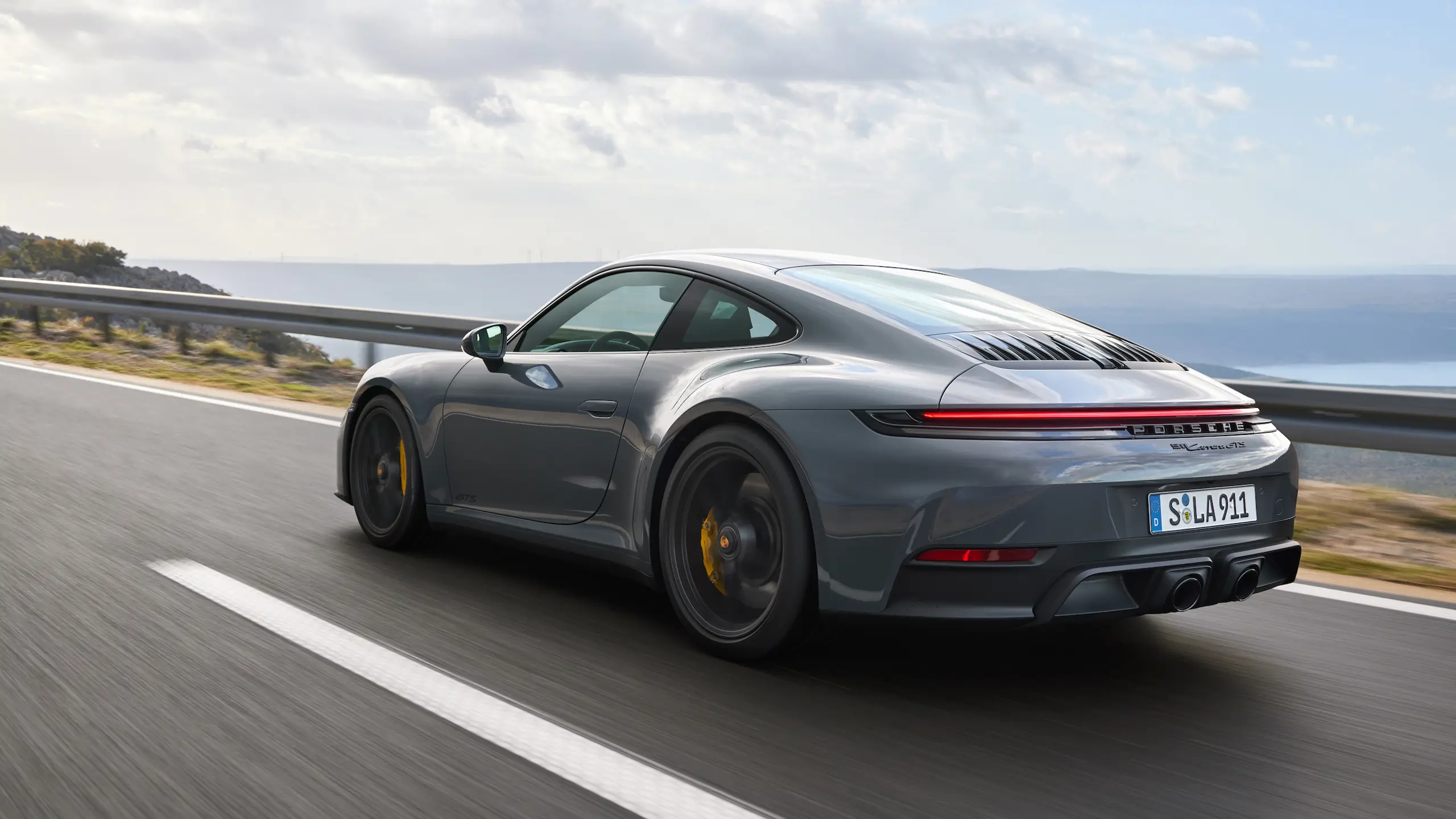 Motorsport inspired: The new Porsche 911 Carrera GTS with performance hybrid drive