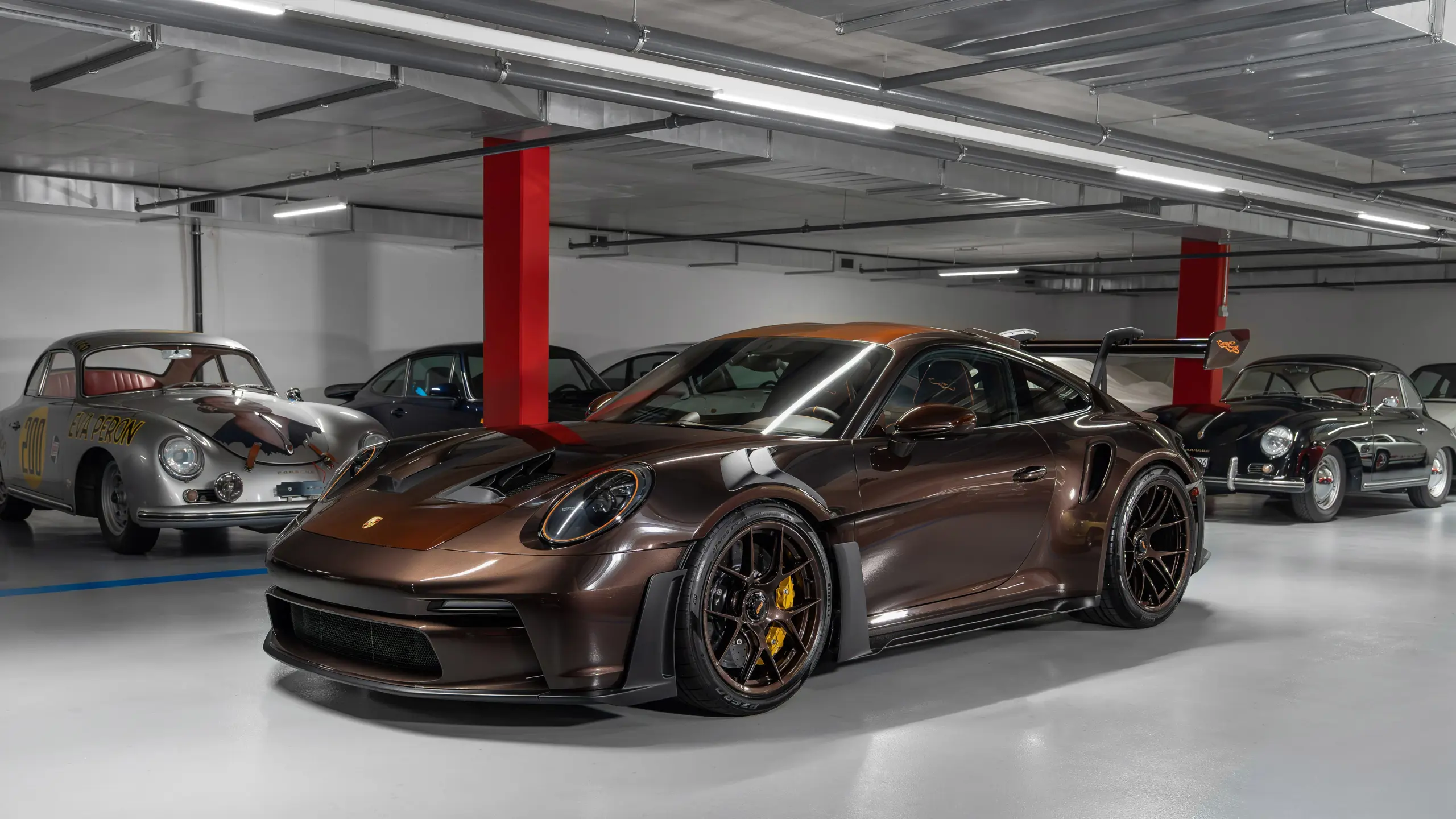Porsche 911 GT3 RS Sonderwunsch : quand la haute couture rencontre la précision du sport automobile